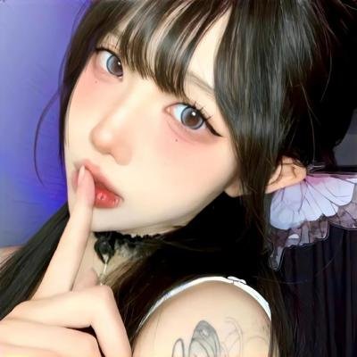 三个盗贼和狮子